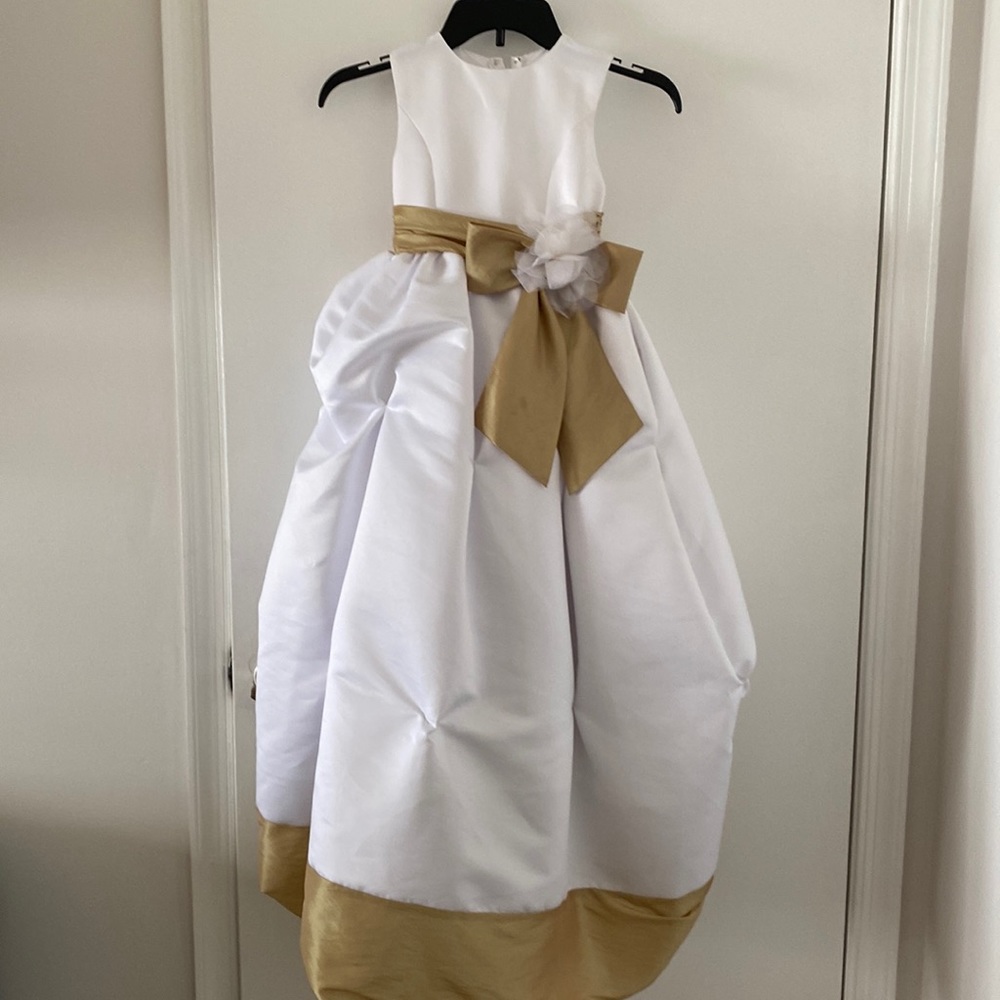 Girls fancy dress - size 4